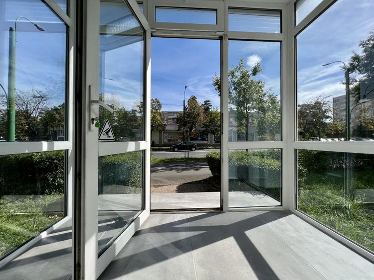 Spatiu comercial in zona LIDL (Bulevardul Saturn)