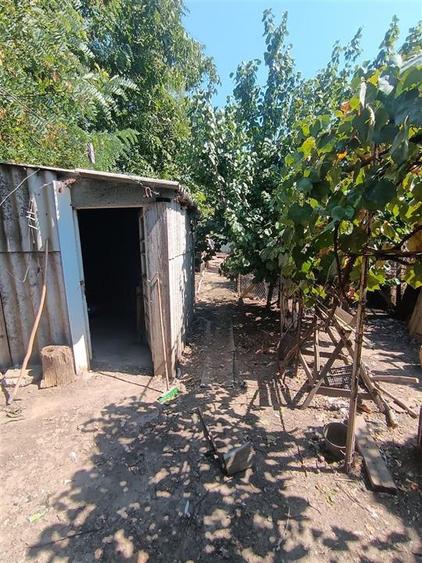 Casa 4 camere, teren 378 mp, deschidere 8 m, Pisc