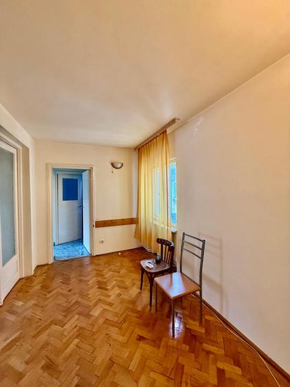 Apartament cu 4 camere-2 balcoane- zona Piata Centrala