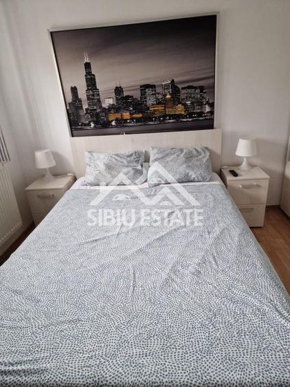 Apartament de vanzare, cu 4 camere, 82.4 mp. -Calea Cisnadiei (Ciresica)