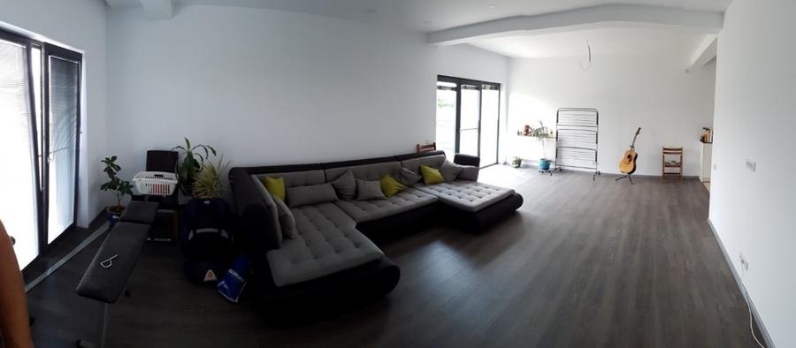 Proprietar - Single 4 camere, 330 mp curte compacta, living 40 mp