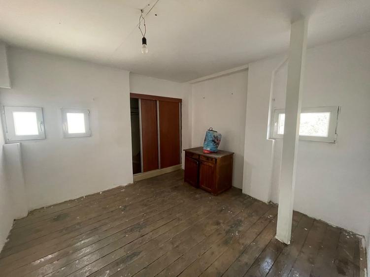 Apartament 2 camere semidecomandat, 40 mp, zona Romană/Victoriei V21
