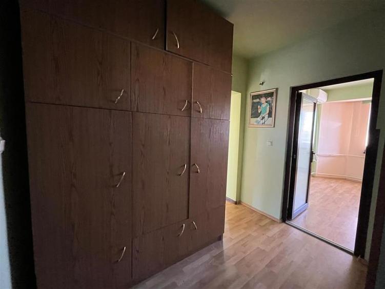 Lugoj, Vila P+2E+M , 656 Mp., Construiti, Posibilitate De Investitie, Zona 0