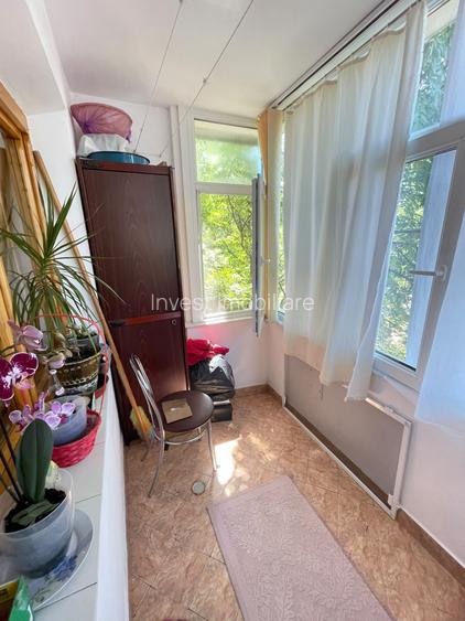 Apartament 3 camere-Podu Ros-Liceul Racovita-etaj 2 - 12