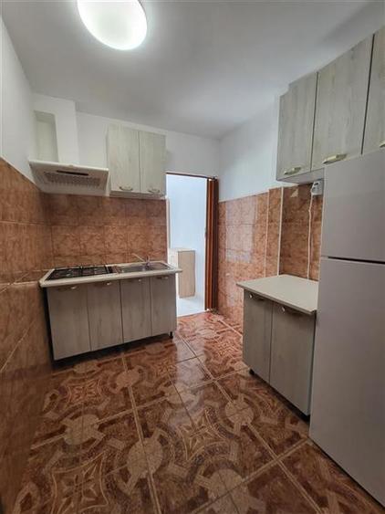 Vanzare Garsoniera, Uzina2, etaj 1, mob utilata,insorita