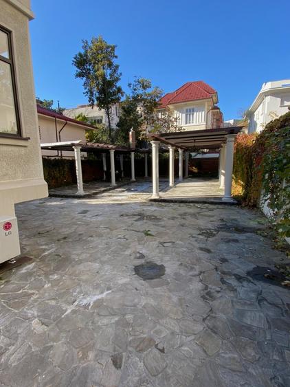 Apartament Vila + Curte exclusiva Strada Paris