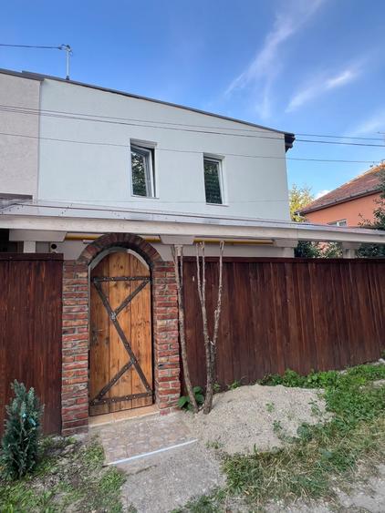Casă nouă la prima închiriere