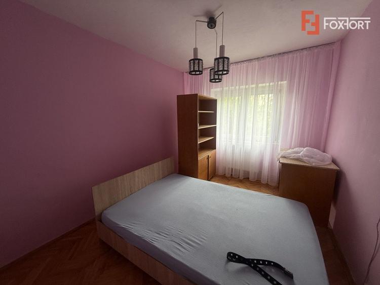 Apartament cu 3 camere decomandat de inchiriat, Zona Lipovei