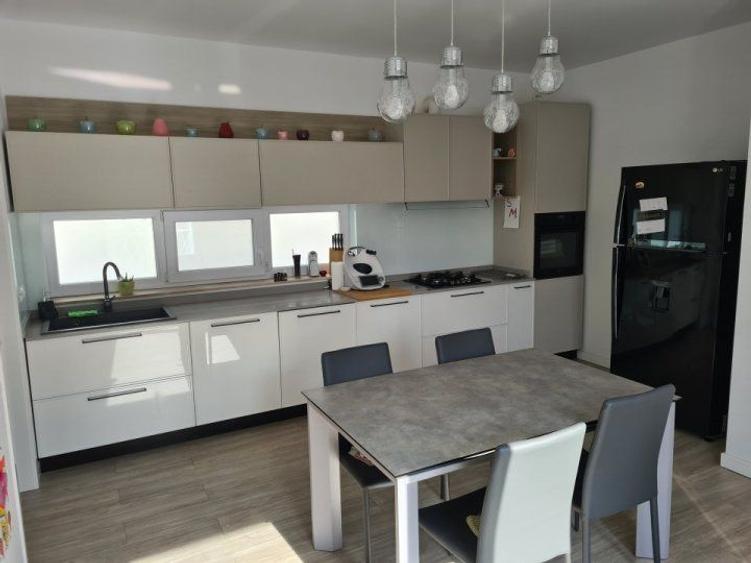 VILA UNICAT D+P+1 CU PISCINA ZONA TOMIS PLUS