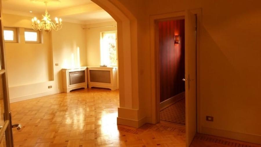 Apartament 4 camere in vila | Domenii | Parcare | Curte comuna
