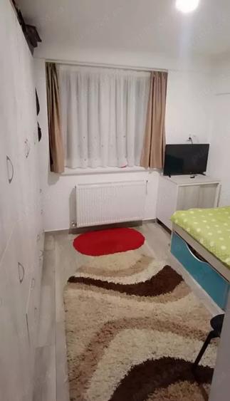 Apartament 4 camere,2 bai,balcon,parcare, situat in zona Carolina Mall