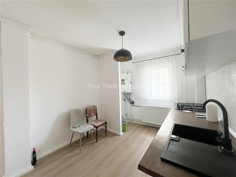 Apartament 2 camere decomandat etajul 1 zona Onix - 7