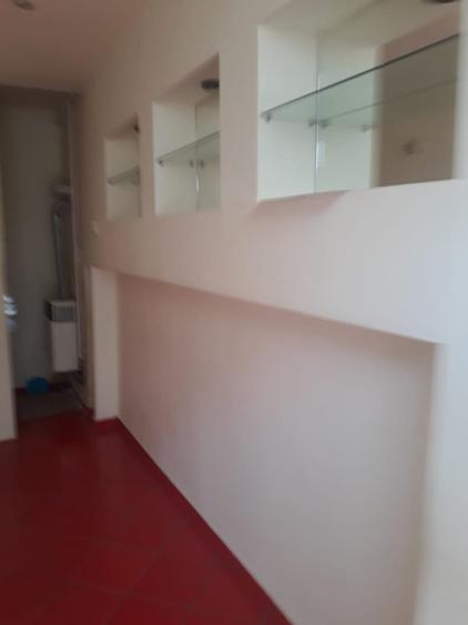 Dau in chirie spatiu comercial pentru. comerti sau birou, zona ultracentrala