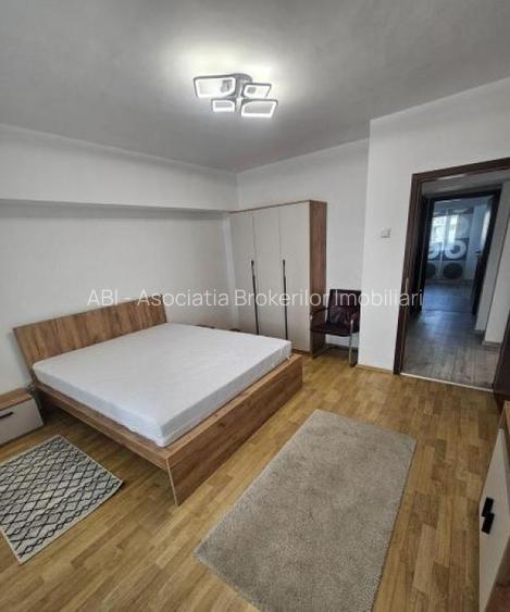 Ap. 3 cam. Bd. Decebal - 4 min. metrou Piata Muncii - 3