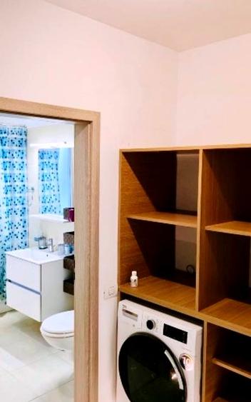 Proprietar inchiriez apartament complet mobilat si utilat, la prima chirie