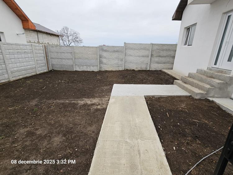 Vila in centrul localitatii Lumina