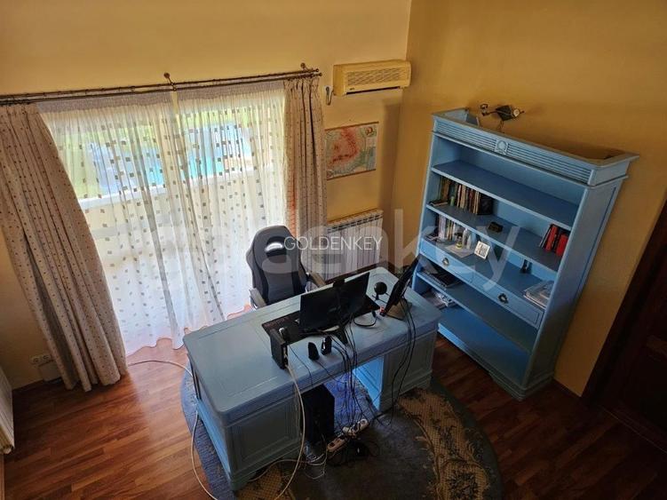 Vila individuala cu 8 camere | piscina | 2 garaje | 888mp teren