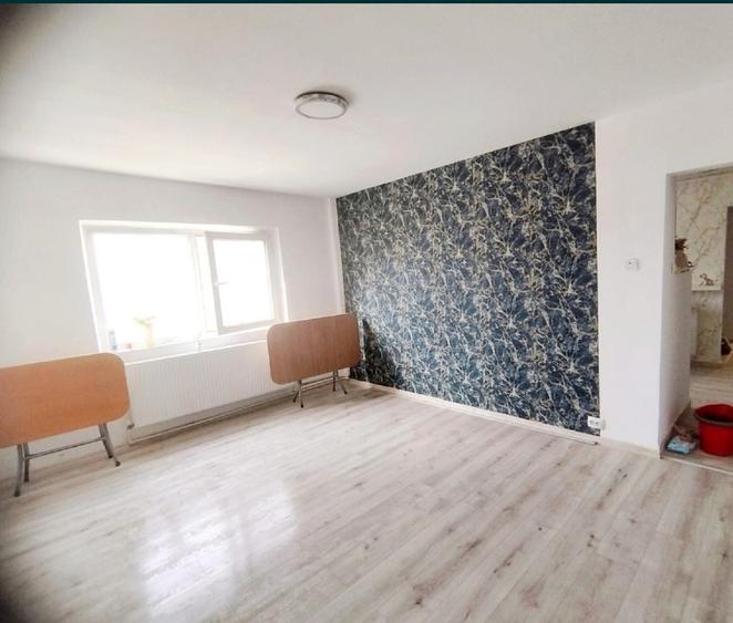 Apartament 3 camere zona Cet / Anda decomandat