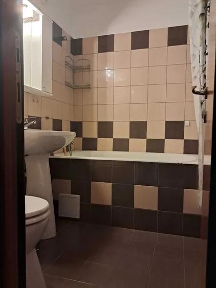 Apartament 3 camere, decomandat, 70 mp, balcon, ac, metrou, Eroii Revolutiei