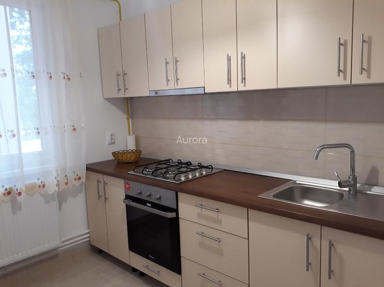 Închiriez apartament 2 camere în Huși - 3