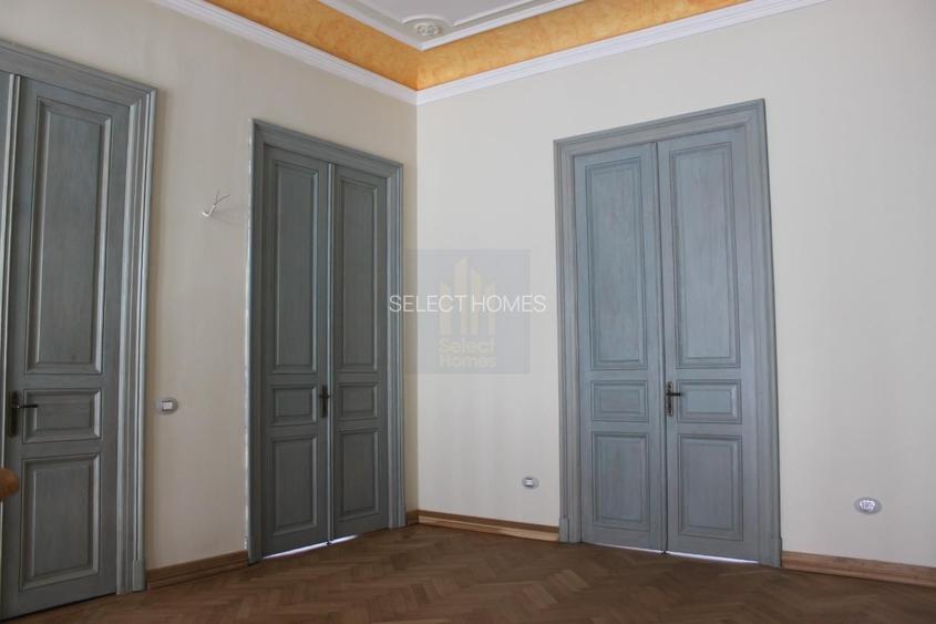 Vila istorica de vanzare in zona *Unirii* | 21 camere | curte, garaj - 33