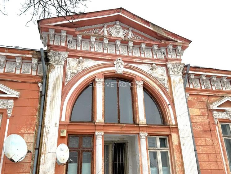 Vila cu arhitectura si teren 1206 mp - 2