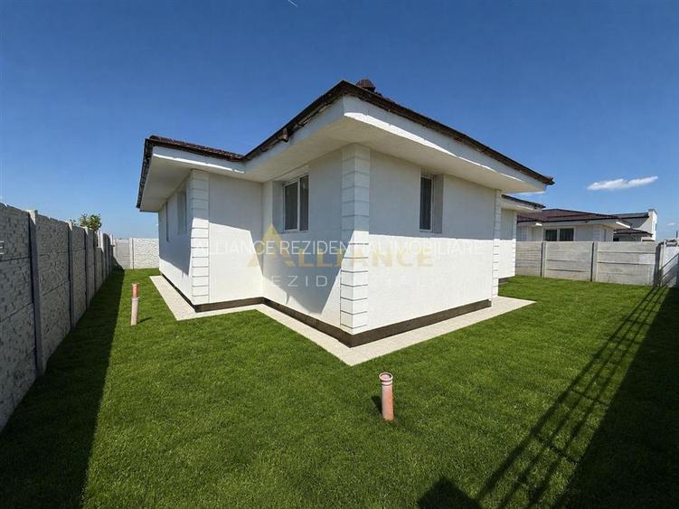 Casa individuala ||4 camere 3 bai || teren 370mp || 5 min de STV - 2