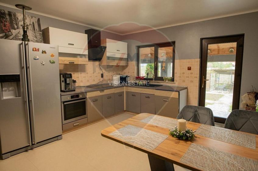 Casă / Vilă cu 5 camere de vânzare - 12