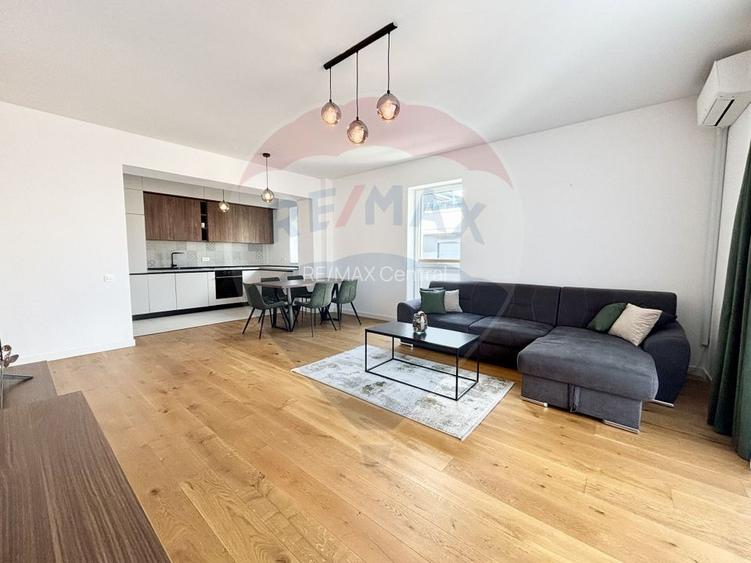 Apartament 2 camere de închiriat central, loc de parcare, comision 0 - 6