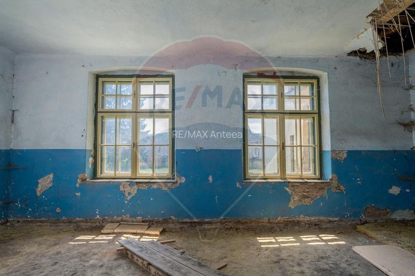 Fosta scoala saseasca semnata de Fritz Balthes - Bruiu, Sibiu - 10