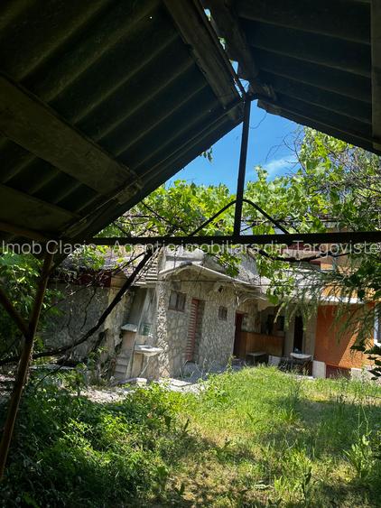 Vânzare proprietate - Casă tip conac, teren și anexă, într-un cadru natural spec - 3