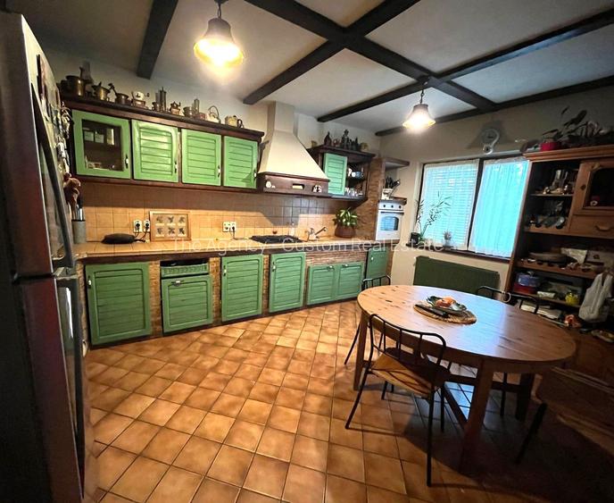 Vila cu piscina -7 camere - Ghermănești - 11