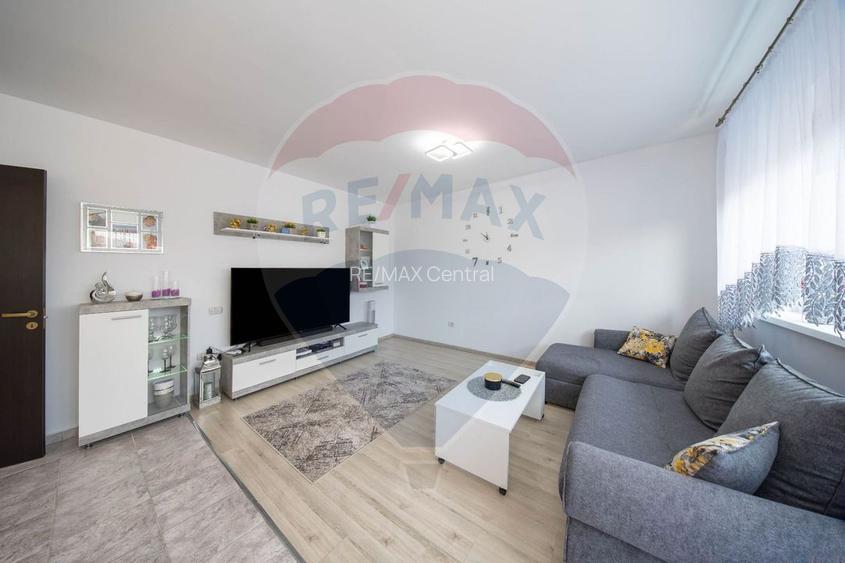 Apartament cu 2 camere de vânzare cu loc de parcare, Subcetate - 2