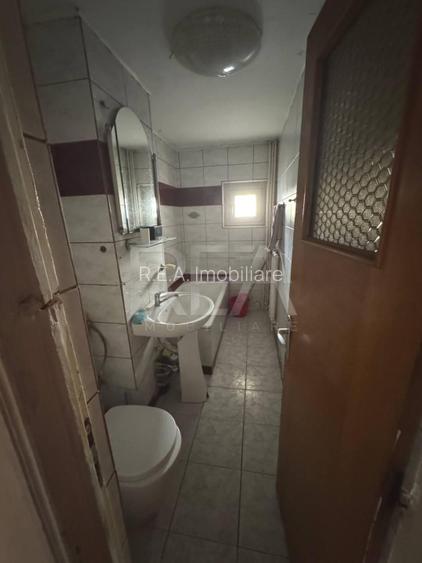 3 camere Vitan decomandat, an 1981, metrou, 62 mp, anvelopat - 5