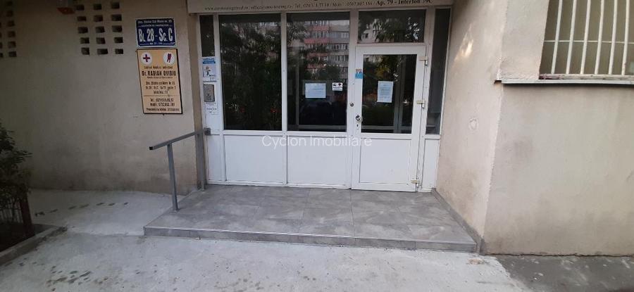 Apartament 3 cam  sau spatiu com cu balcon stradal pe Sos Stefan cel Mare - 13