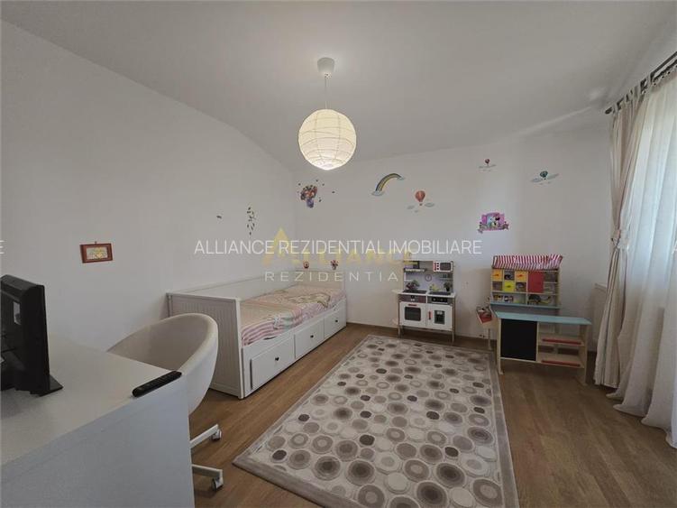 Duplex mobilat si utilat- 100m de STV- 4 camere- pod mansardat - 5