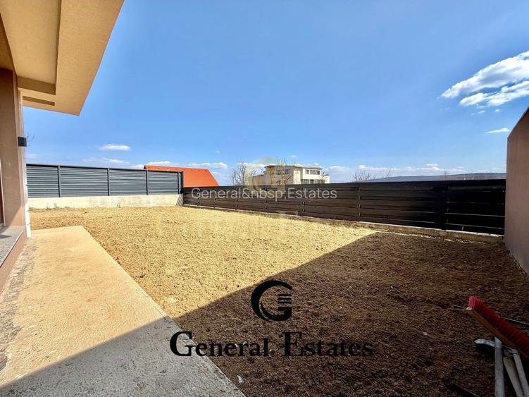 Vilă tip duplex de vânzare | Zona Cetățuia | 390 mp teren | 4 camere - 2