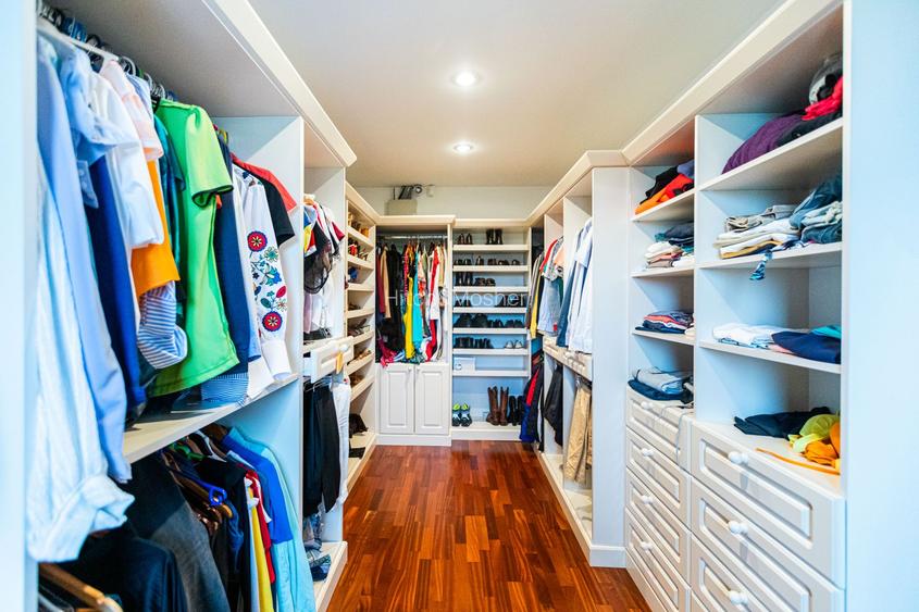 In dulcele stil mediteranean - casa de lux cu accente contemporane - 15