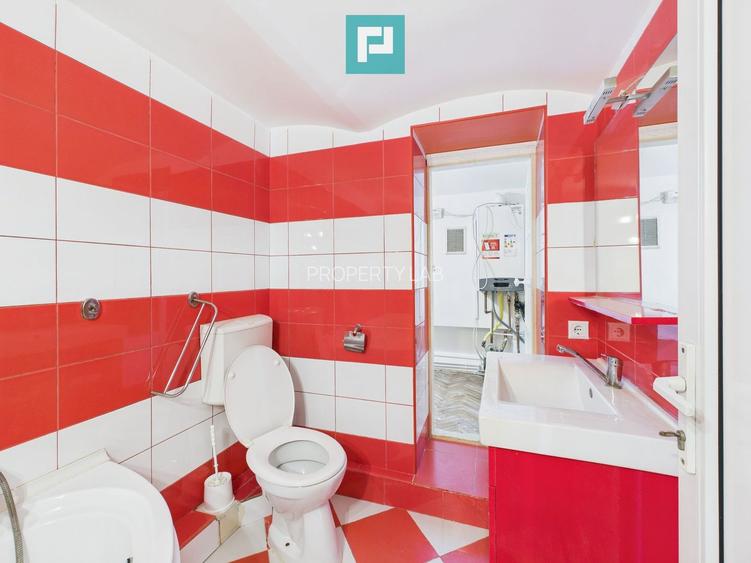 Apartament 4 camere, Bulevardul Revoluției - 12