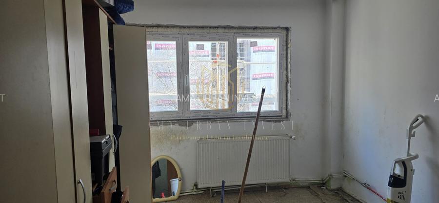 2 camere zona Titan circa 13 de politie - 4