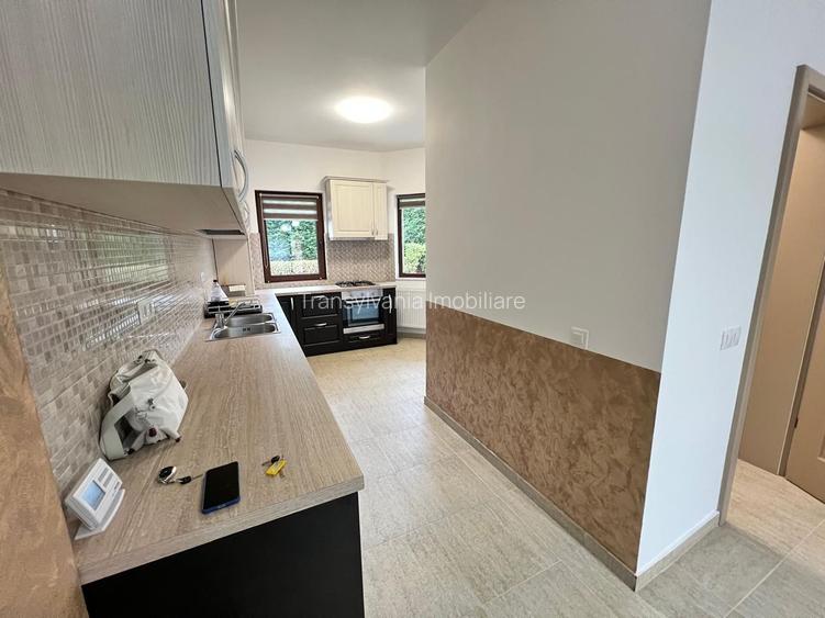 Casa cu 7 camere | 3 balcoane | Garaj | 220 mp + 80 mp curte | Cartier Panorama - 4