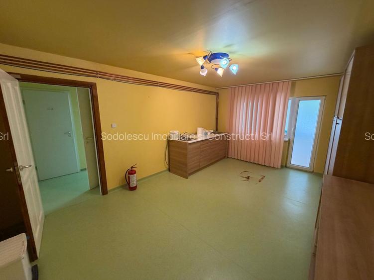 Spațiu parter cu destinație mixtă, zona fostă Lidia – 67 mp - 12