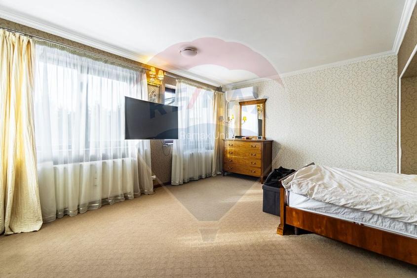 Casă spațioasă 350 mp utili, Teren 650 mp, Garaj subteran, Tractorul - 31