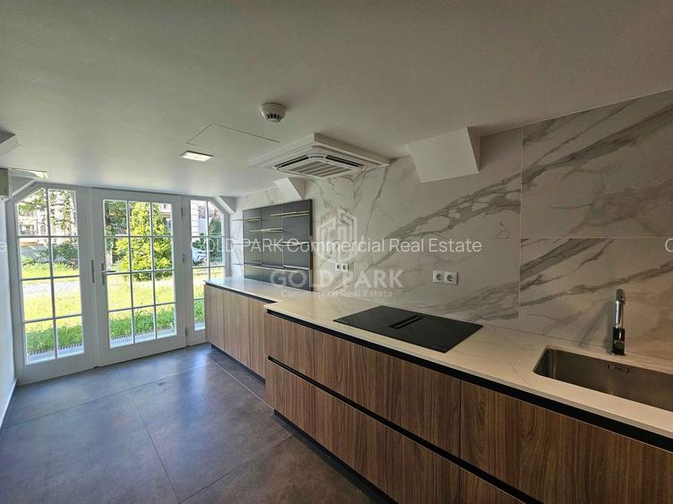 Cladire de Birouri - Zona Centrala - Terase / Locuri de Parcare - 75