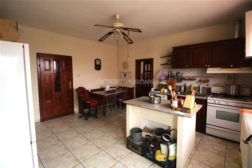 Casa 200 mp+ teren 1100 mp, 2 fronturi stradale - 7