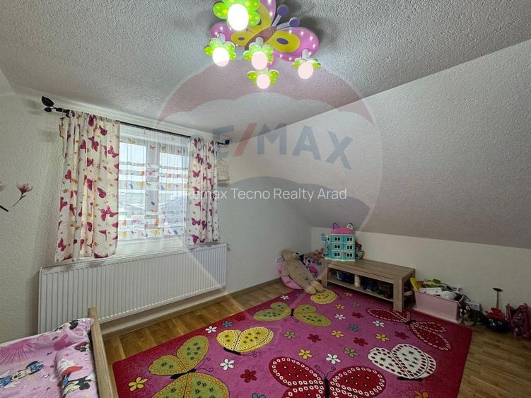 Casă / Vilă cu 4 camere de vânzare în zona Bujac-Arad - 13