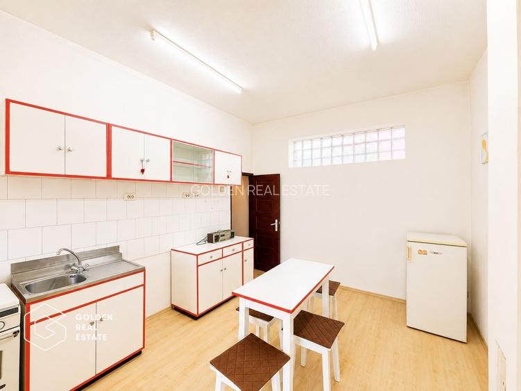 Casa cu teren 688 mp, 2 corpuri de cladire, Parneava - 2