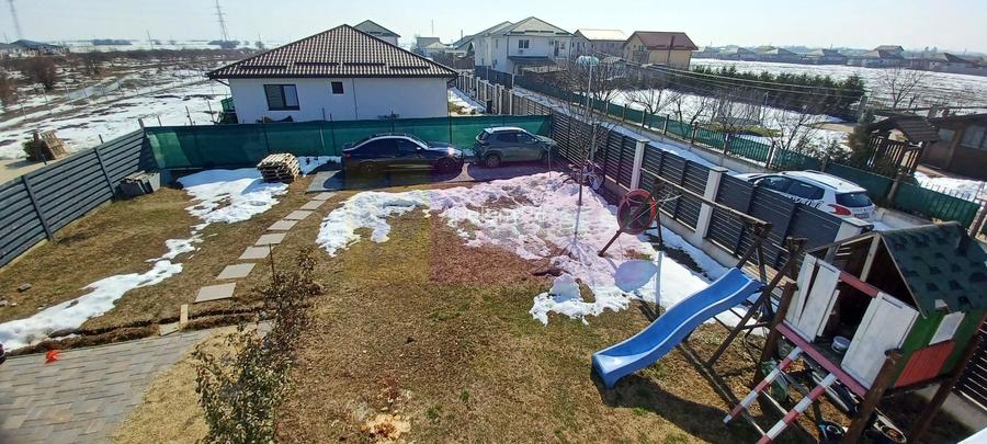 Săbăreni, casă P+1+pod, 5 camere, 130 mp utili, curte 470 mp - 14