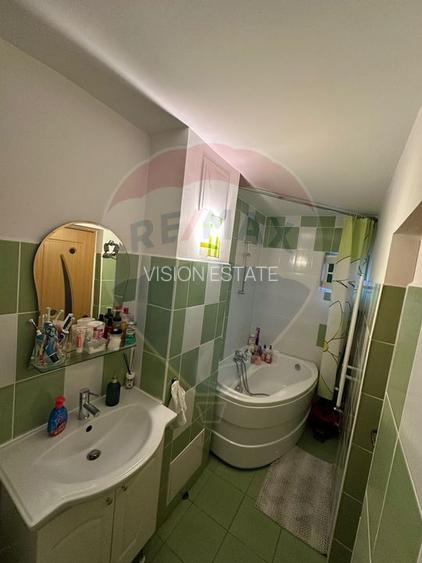 Apartament cu 2 camere de vânzare în zona Lapus Arges - 6