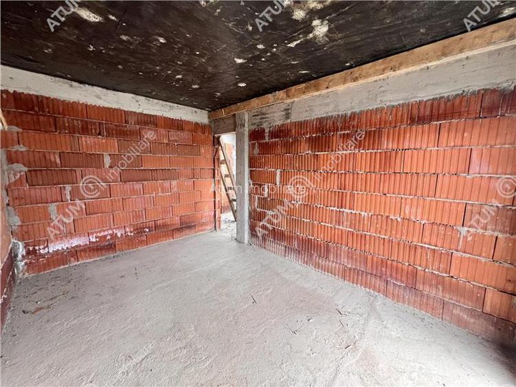 Casa cu 4 camere 2 bai si teren de 230 mp Selimbar - 20